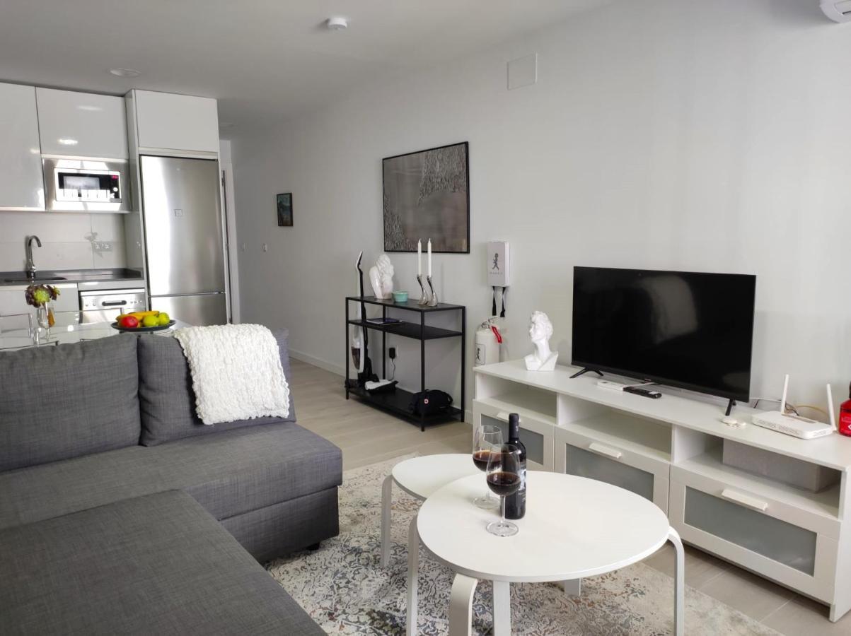 1 Bedroom Beachfront Apartment At Torecilla Beach Nerja Exterior photo